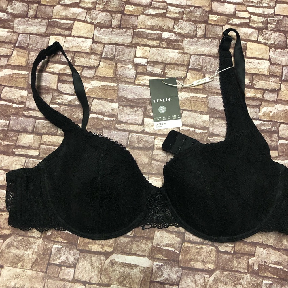 Deyllo Lace Bra in 40B